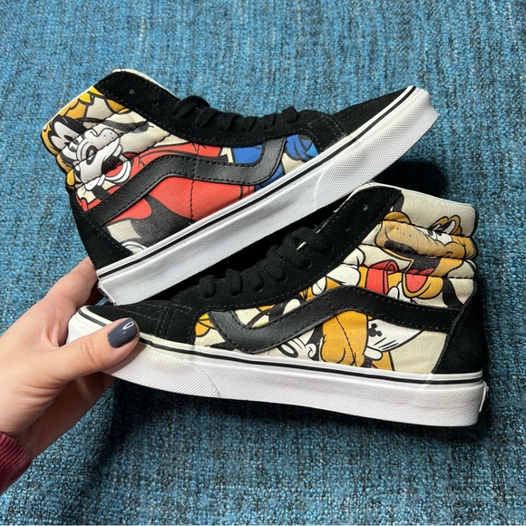 Vans x Disney Sk8 Hi Mickey and Friends Sneakers Limited Edition - Picture 3 of 11